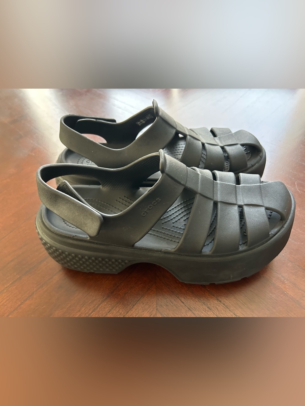 CROCS women’s  Black Platform Fisherman Sandals size 9